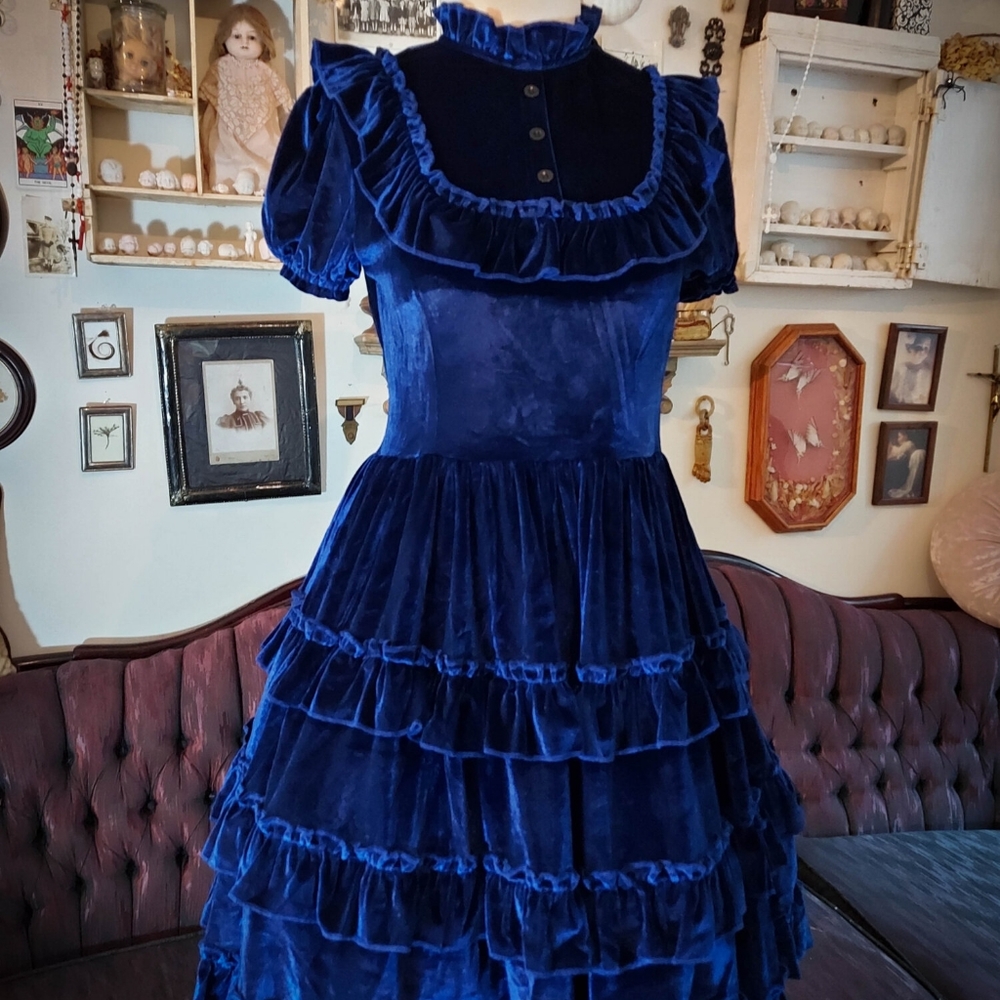 Gothic blue velvet dress m